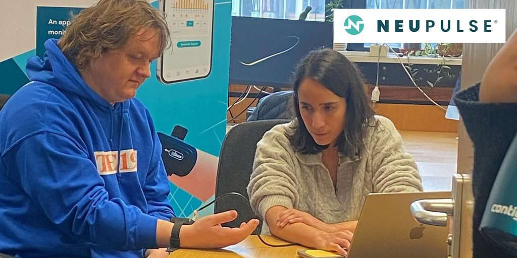 Lewis Capaldi visits the Neupulse office to try out our wearable wrist device